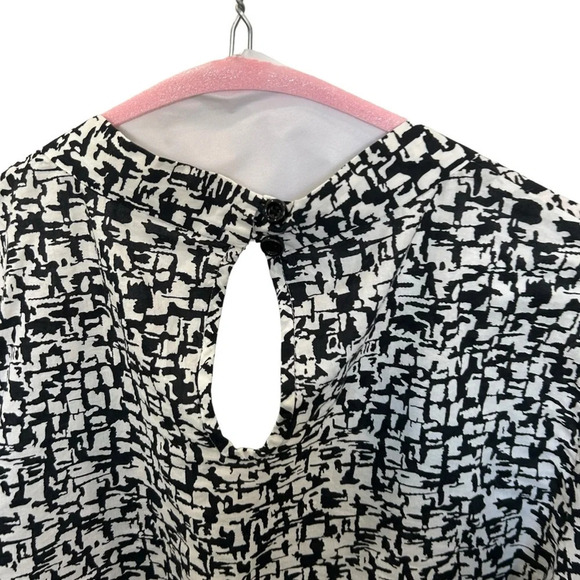 Kate Spade Reade Tie Neck Patterned Blouse in Black/White Size 8 - Picture 5 of 9